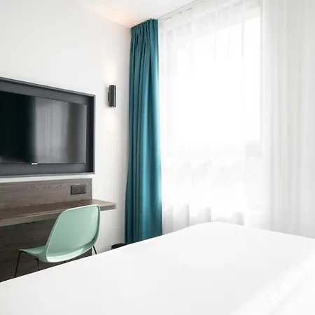 Centrum 3*